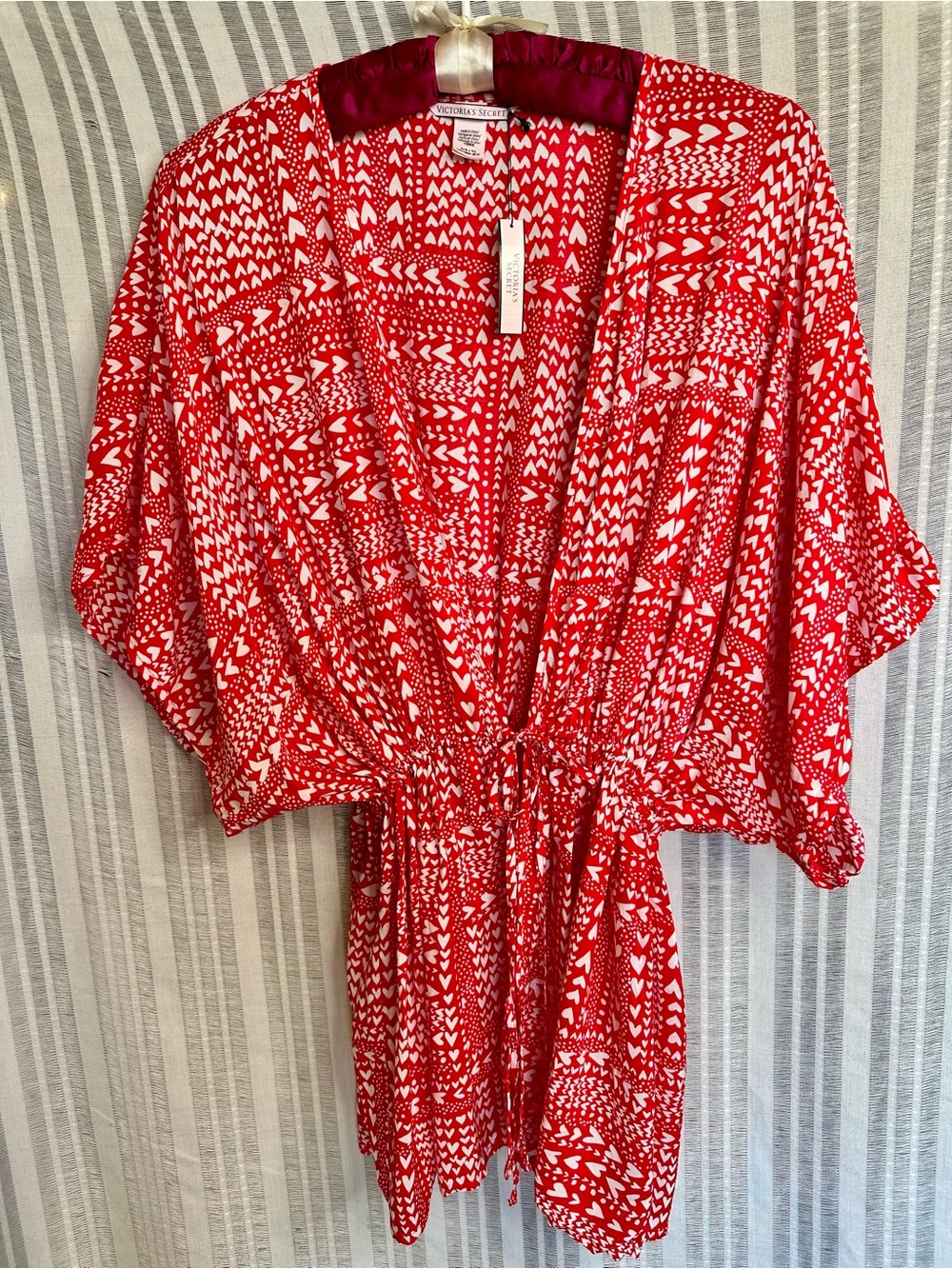 NWT Victoria's Secret red + white heart print kimono robe Size OS